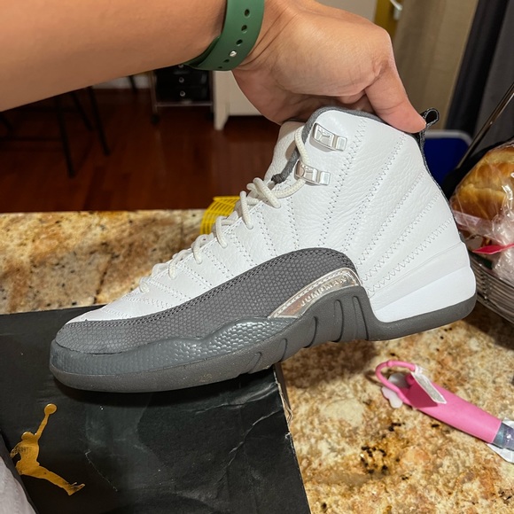 AJ retro 12 GS- sz 7 youth Like NEW w/ box !! - Picture 11 of 13